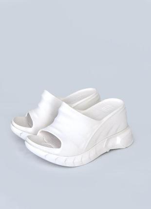 Тапочки в стиле balenciaga
