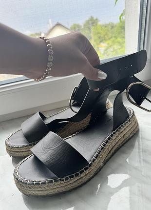 Босоніжки zara 38 розмір, легкі сліди носки на джутовій платформі