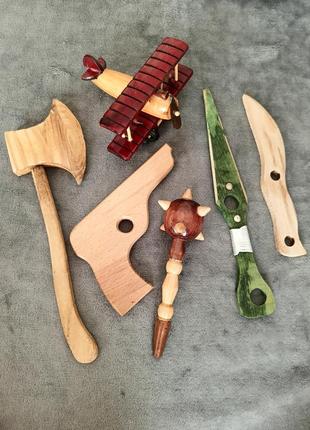 Українські дерев'яні сувеніри з карпат