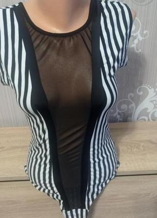 Evita (италия). сексуальный боди в черно-белую полоску.