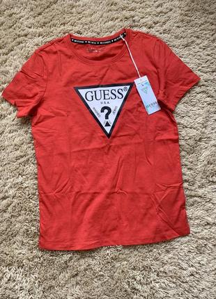 Футболка guess