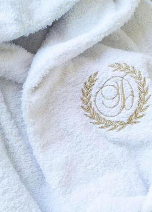 Махровий халат дитячий з індивідуальною вишивкою.