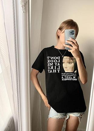 Черная футболка с принтом zara
