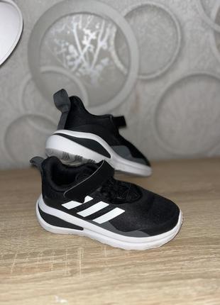 Кросівки adidas