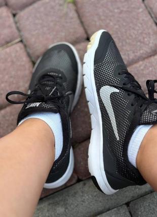 Кросівки для бігу найк чорні nike