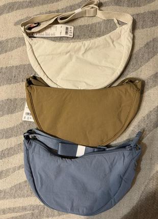 Сумка бананка uniqlo