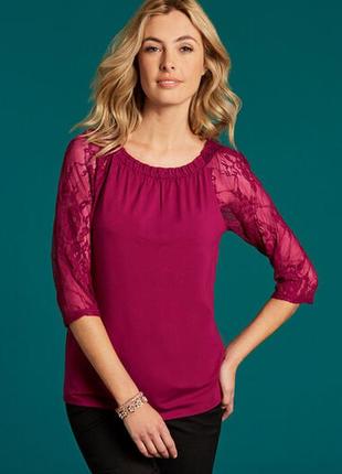 Стильна футболка з мереживними рукавами винного кольору bonmarche