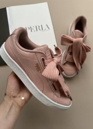 Кросівки рожеві puma basket heart patent