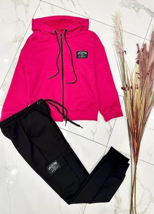 Костюм спортивный на девочку