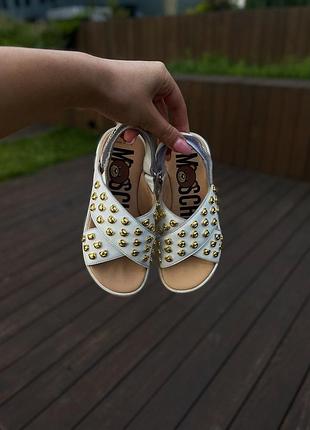 Босоніжки moschino