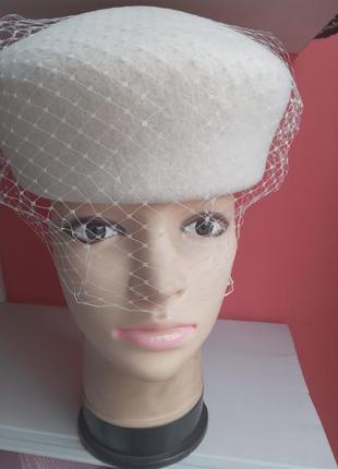 Шляпка  берет с вуалькой  из натурального фетра