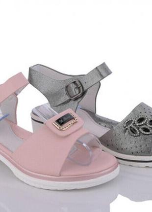 Стильні босоніжки з брошкою