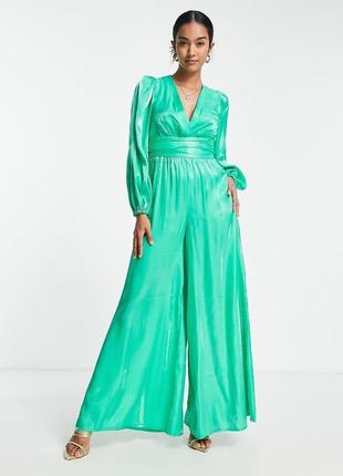 Зеленый атласный комбинезон с глубоким вырезом и сборками на талии topshop