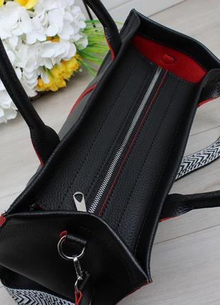Жіноча стильна та якісна сумка зі штучної шкіри чорна з червоним5 фото