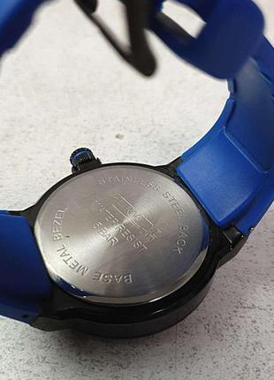 Наручные часы б/у q&q attractive da40j532y