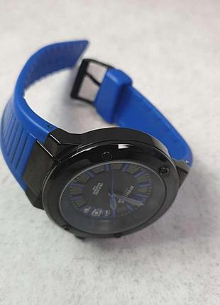 Наручные часы б/у q&q attractive da40j532y