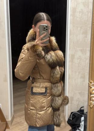 Пальто пуховик с натуральным мехом песца3 фото