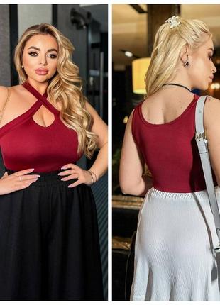 Женская молодежная майка с вырезом