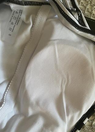 Полосатый слитный купальник