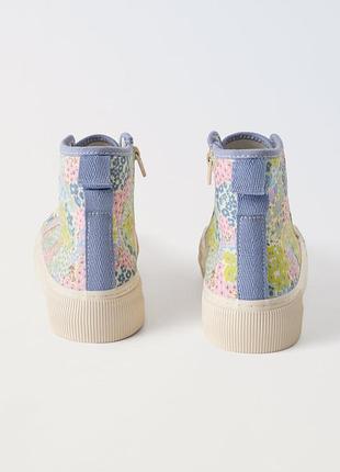 38 р нові фірмові високі кросівки кеди з квітковим принтом zara зара оригінал3 фото