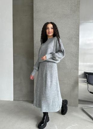 Женский теплый костюм юбка и свитер