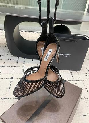 Туфлі в стилі alaia сітка чорні