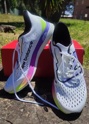 Кросівки бігові new balance fuelcell pacer для бігу2 фото