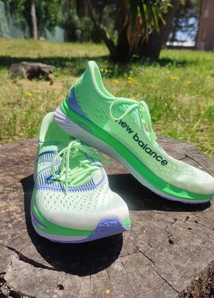 Кросівки бігові new balance fuelcell pacer для бігу4 фото