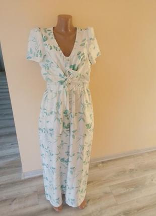 Комбинезон в цветы