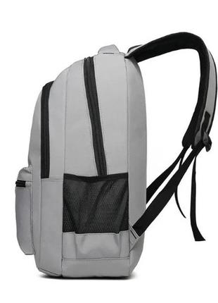 Мужской рюкзак спортивный однотонный