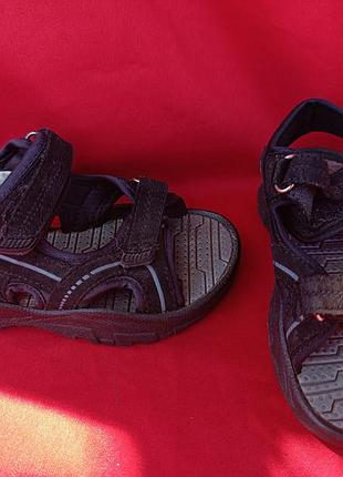 Сандалии на мальчика. 28 р-р