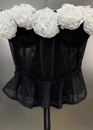 Корсет с цветами