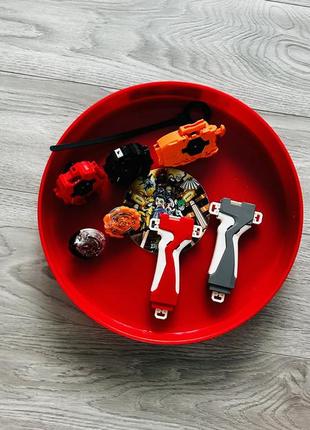 Арена і два набори beyblade, бей блейд