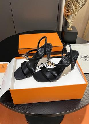 Босоніжки hermes