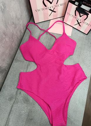 Дерзкий слитный купальник с вырезом. victoria’s secret swim. оригинал 🇺🇸