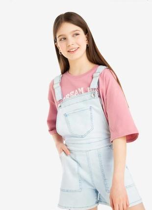 Джинсовий комбінезон з вареним ефектом для дівчинки