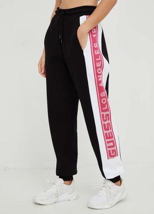 Штаны на флисе с лампасами guess оригинал