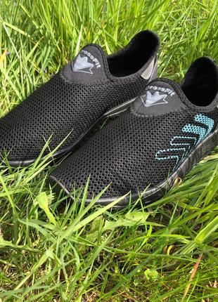 Тонкі кросівки чоловічі із сітки 45 розмір. літні кросівки сітка. модель 56266. колір: чорний7 фото