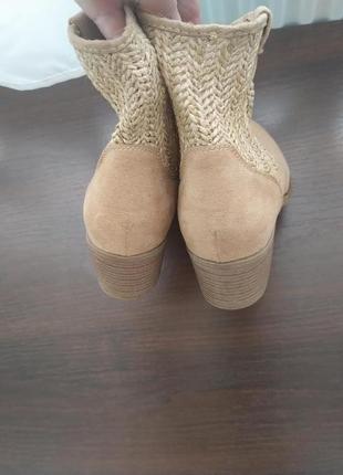 Легкие замшевые сапожки graceland