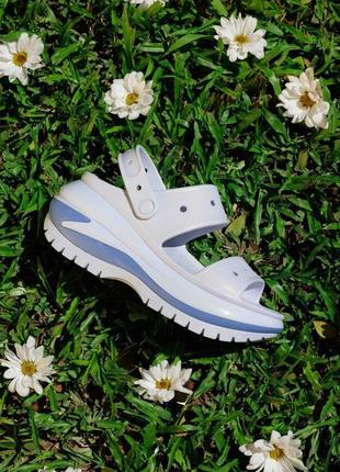 Крокс мега краш сандалі платформа блакитні crocs mega crush sandal dreamscape