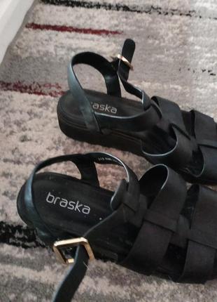 Босоніжки braska