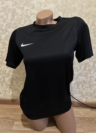 Футболка nike one женская