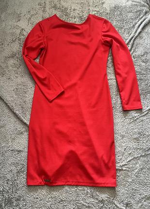 Платье красное