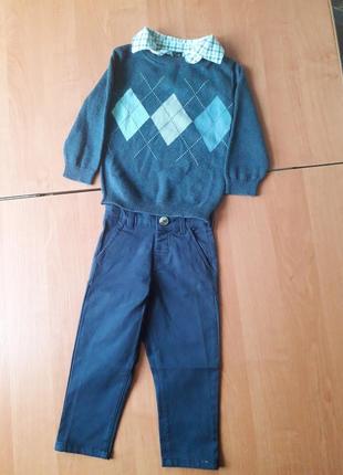 Чудовий комплект для хлопчика 12-18 місяців (штани та светр).