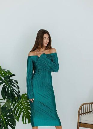 Елегантна нарядна вечірня сукня смарагдового кольору