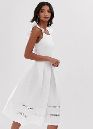 Сукня міді з мереживними вставками і оборками на спині asos design
