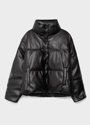 Куртка пуховик из эко кожи stradivarius
