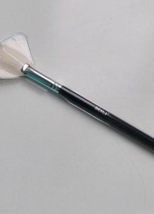 Кісточка для рум'ян чи хайлайтеру beili2 фото