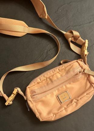 Acne studios akila plaque face bag сумка через плече