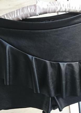 Кожаные шорты boohoo виниловые шорты3 фото